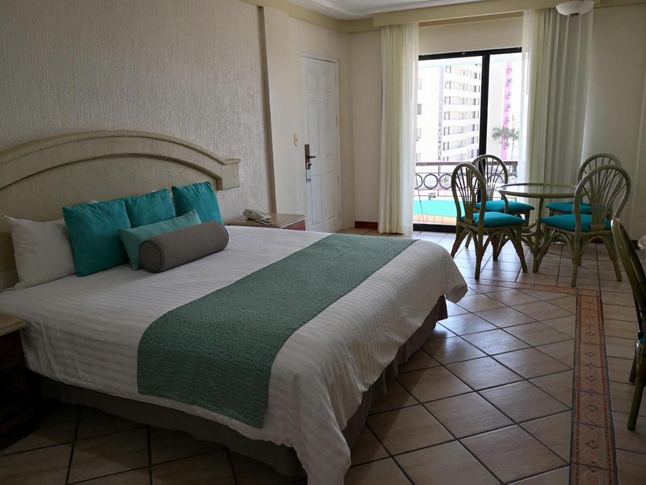 Hotel Playa Marina Mazatlan Exterior photo